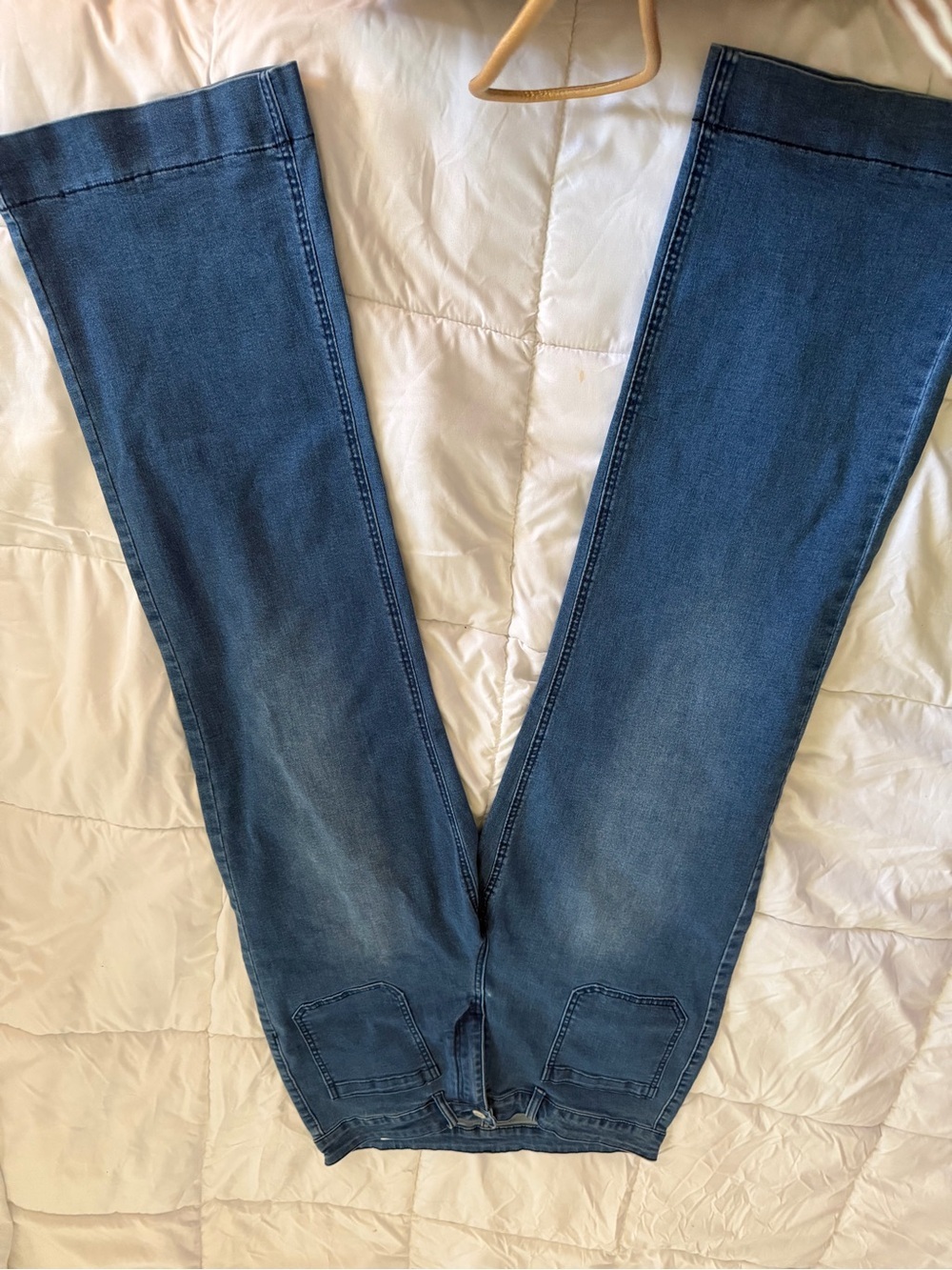 High-Rise Wide Leg Jeans in Medium Blue - Picture 7 of 8